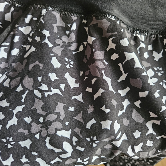 NWOT Athletic Shorts - Picture 4 of 6